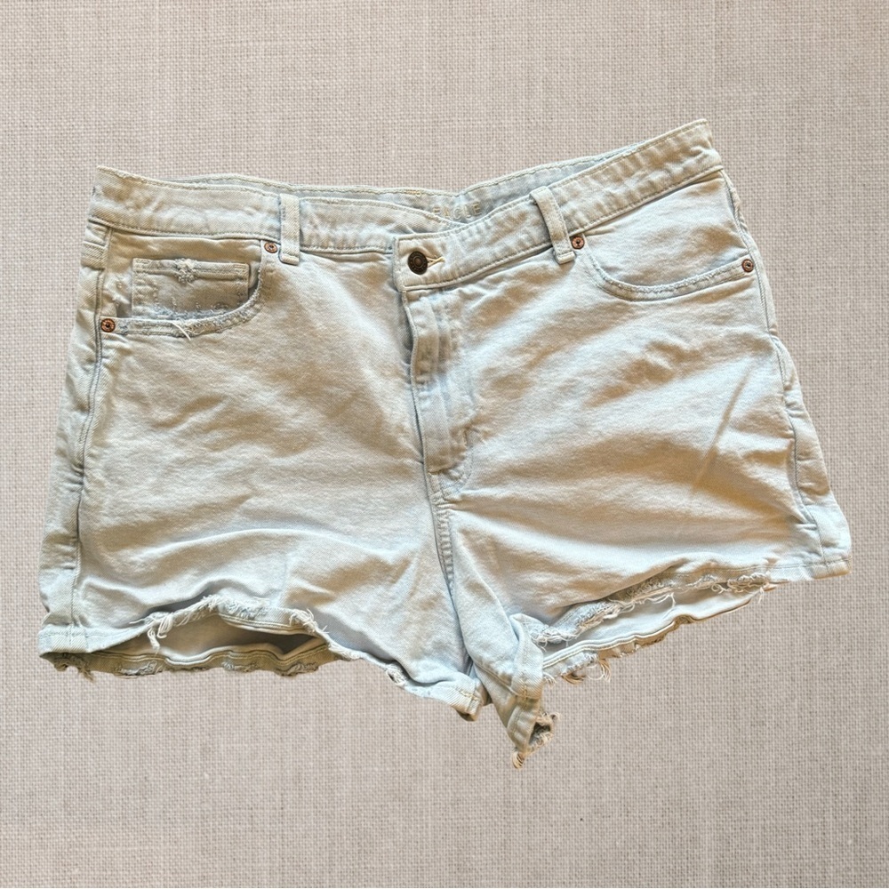 AMERICAN EAGLE Women’s Denim Mom Shorts